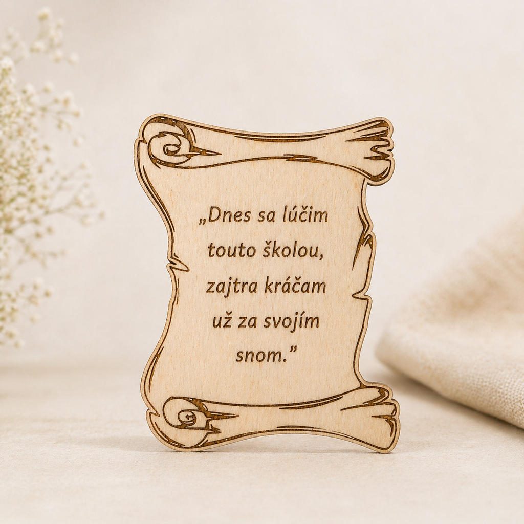 Drevená tabuľka s textom – gravírovaná (6×8 cm)