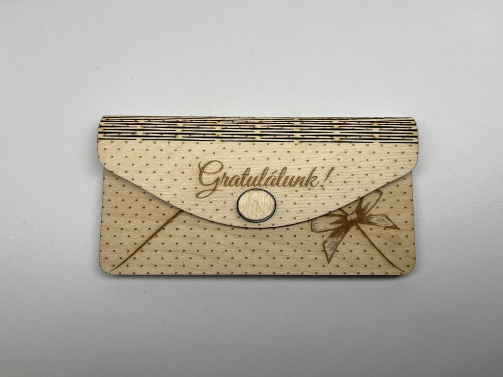 Drevená obálka na peniaze z brezovej preglejky s gravírovaním – personalizovaný darček