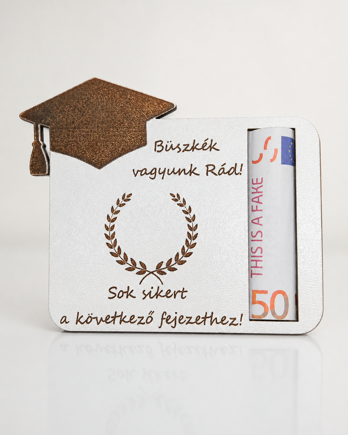 Drevený darček na peniaze – Gratulácia k ukončeniu štúdia | personalizovaný text