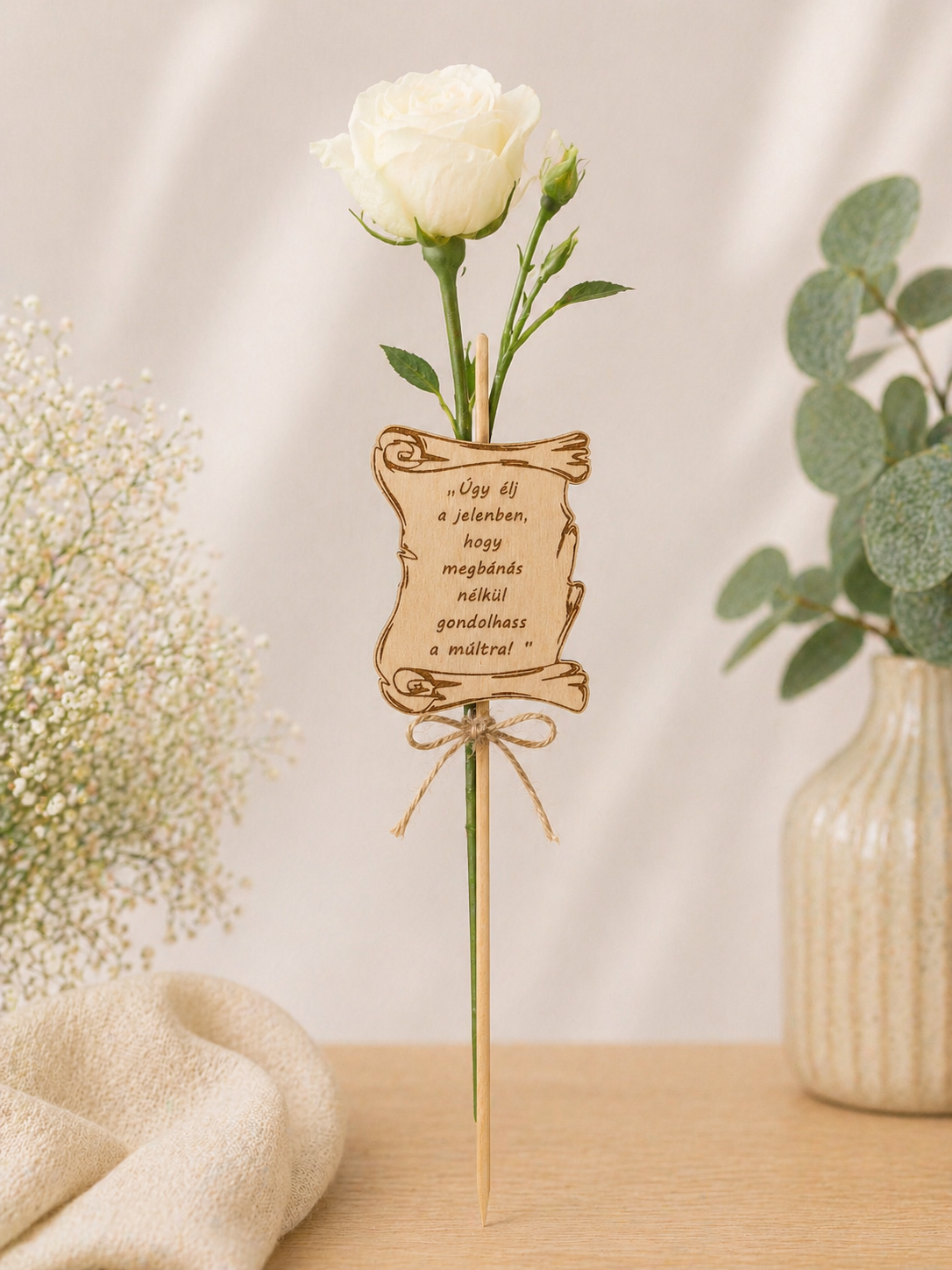 Drevená tabuľka s textom – gravírovaná (6×8 cm)