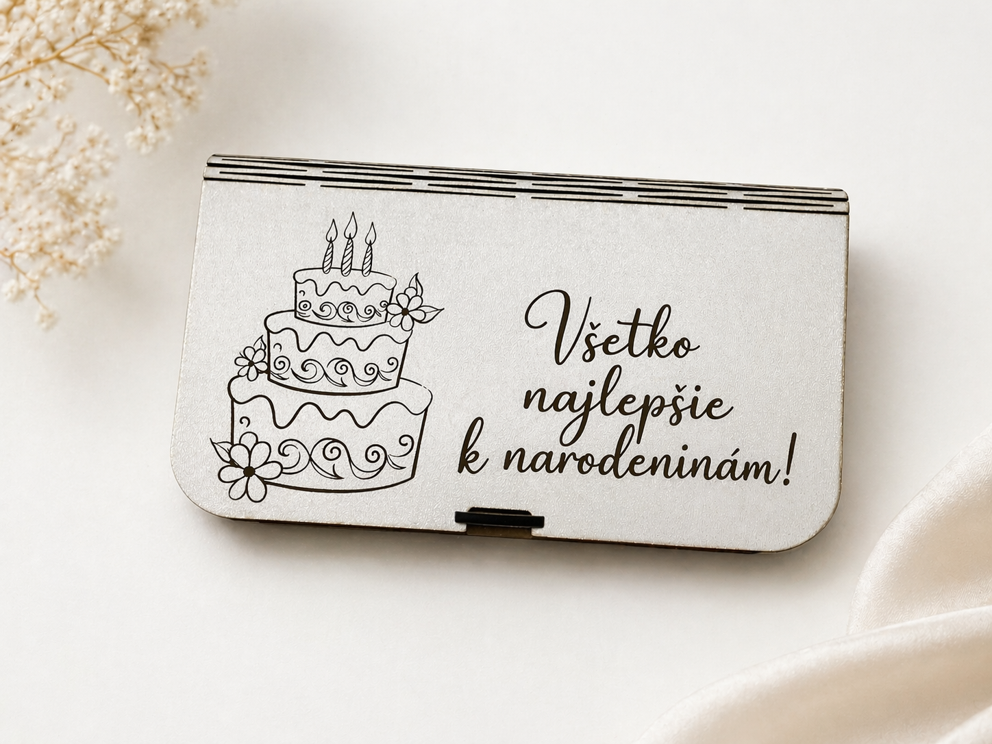 Drevená obálka na peniaze s gravírovaním – personalizovaný darček